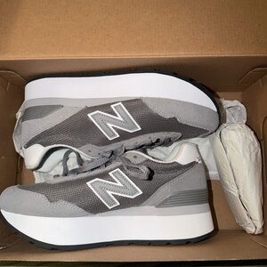 BRAND NEW New Balance Sneakers